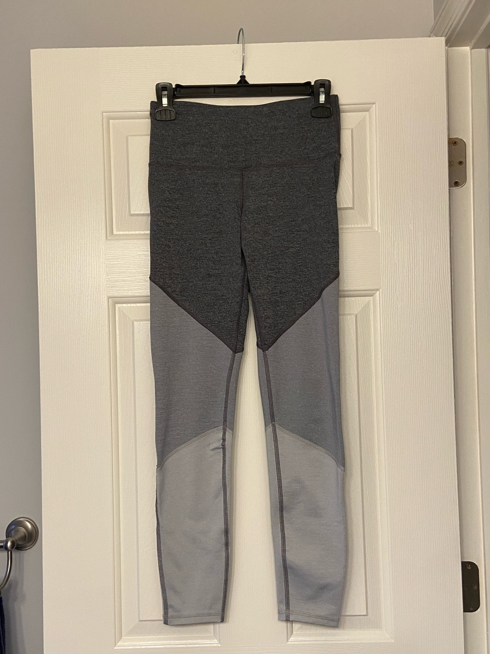Old Navy Active Gray Panel Petite Leggings